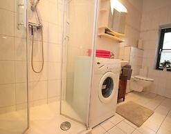 Doppelhaushaelfte in Glave