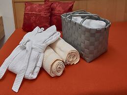 Maximilian Apartmenthaus 2-6 People