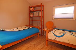Einladendes Ferienhaus in Huenning