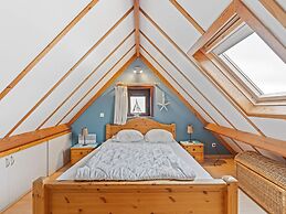 Charming Apartment Near the Beach