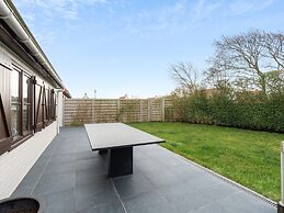 Charming Apartment Near the Beach