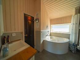 Ferienhaus mit Pool und Sauna am Duemmer See