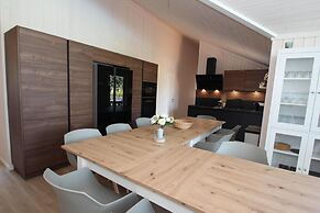 Ferienhaus mit Pool und Sauna am Duemmer See