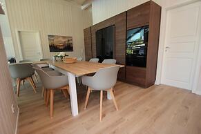 Ferienhaus mit Pool und Sauna am Duemmer See