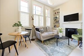 The Putney Classic - Trendy 2bdr Flat