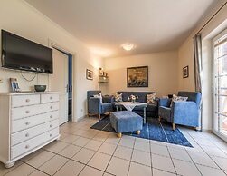 Apartment in Friedrichskoog-spitze With Parking