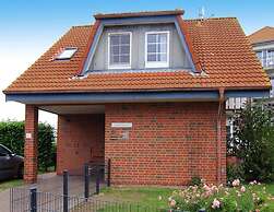 Apartment in Friedrichskoog-spitze With Parking
