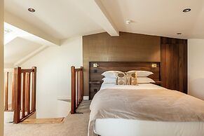 Le Monsieur by Sweett