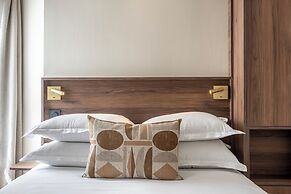 Le Monsieur by Sweett