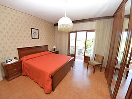 Provence-style House in the Hills of Lucca and the sea With Pool