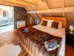 Lush Holiday Home With Bubble Bath and Sauna