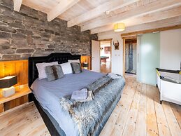 Lush Holiday Home With Bubble Bath and Sauna