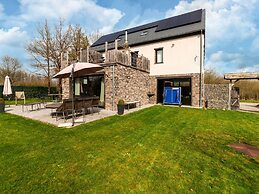 Lush Holiday Home With Bubble Bath and Sauna