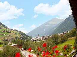 Spacious Apartment Near Centre and ski Area