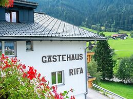 Appealing Apartment With Panoramic Views