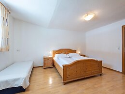 Nice Apartment in Fugen Near Ski-lift