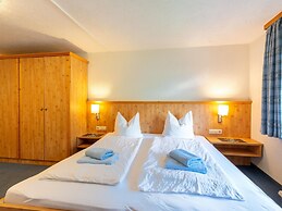 Spacious Apartment Near the Centre and ski Resort