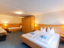 Spacious Apartment Near the Centre and ski Resort