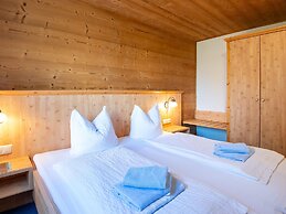 Spacious Apartment Near the Centre and ski Resort