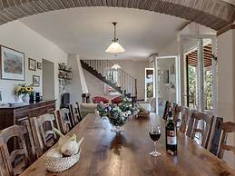 Belvilla by OYO Casale Degli Ulivi