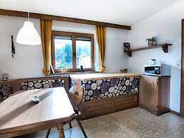 Spacious House In Fugen With Terrace