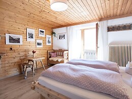 Spacious House In Fugen With Terrace