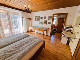 Spacious House In Fugen With Terrace