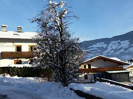 Spacious House In Fugen With Terrace