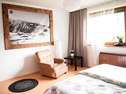 Spacious House In Fugen With Terrace