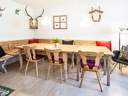 Spacious House In Fugen With Terrace