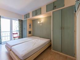 Nevada 101 With top Location Right on the Beach