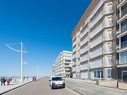 Nevada 101 With top Location Right on the Beach