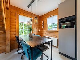 Holiday Home Directly on the Zuidlaardermeer