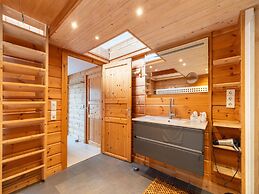 Holiday Home Directly on the Zuidlaardermeer