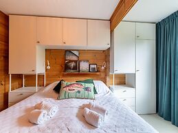 Holiday Home Directly on the Zuidlaardermeer
