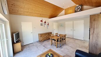 Beachside Getaway With Garden & Barbecue