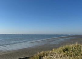 Beachside Getaway With Garden & Barbecue