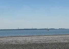 Beachside Getaway With Garden & Barbecue