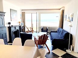 Apartment in Nieuwpoort With sea View
