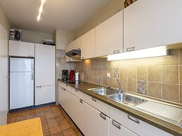 Bright Apartment With Kitchen
