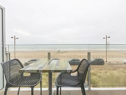 Bright Apartment With Kitchen