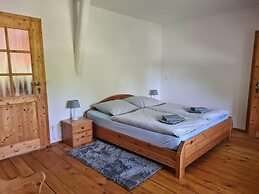 Beautiful Flat in a Thatched Farmhouse