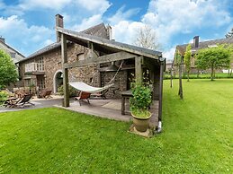 Aubepine Holiday Home in Sart Jalhay