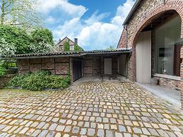 Aubepine Holiday Home in Sart Jalhay