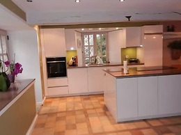 Aubepine Holiday Home in Sart Jalhay