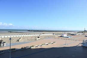 Apartment in Nieuwpoort With sea View