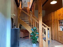 Beautiful Flat in a Thatched Farmhouse