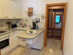 Beautiful Flat in a Thatched Farmhouse