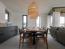 Amazing Holiday Home With Terrace