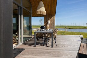 Scenic Cottage w/ Garden